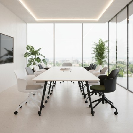 Salle de conférence avec chaises sur roulettes et assise rembourrées Haali avec accoudoirs