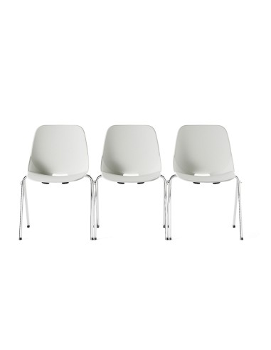 Trois chaises Eggo EG 215 blanches connectées en rangée – vue de face