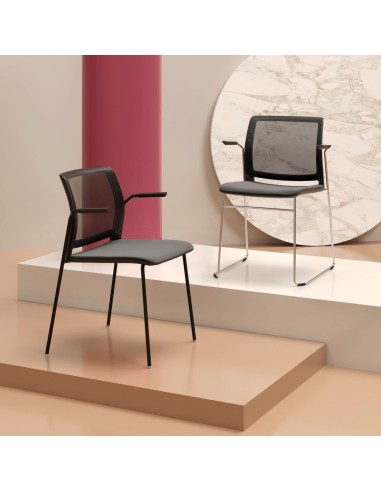 Ambiance contemporaine avec chaises Fendo FD 220 tapissées