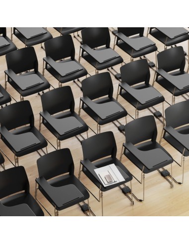 Salle de conférence avec rangées de chaises Fendo avec tablettes écritoires 271