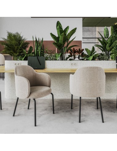 Chaise Flos FS KP 215 utilisée dans une salle de réunion