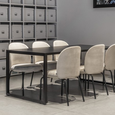 Chaise Flos K 215 blanche sur 4 pieds design minimaliste pour salle de conférence