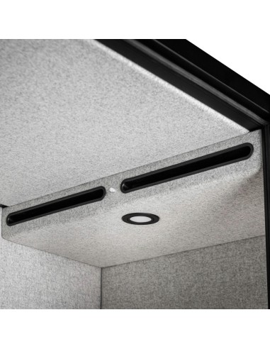 Éclairage LED et système d’aération situés au plafond de la cabine Quadra. - Quadra