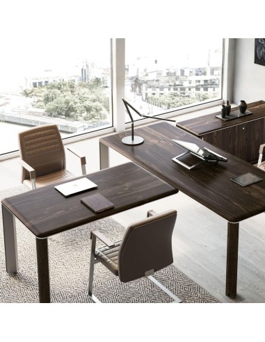 Bureau de direction Ilio en finition bois foncé avec terminal frontal