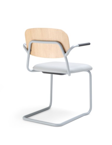 Chaise Hens HS 230 placage chêne – assise rembourrée et structure traîneau métallique de dos