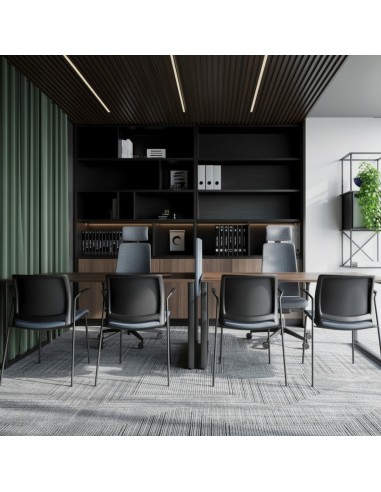 FD 220 alignées en rangée dans une salle de réunion - noir et moderne