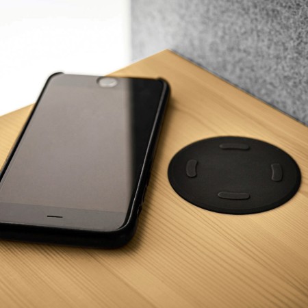 Chargeur à induction intégré. - Treehouse