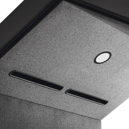 Système de ventilation intégré au plafond de la cabine Treehouse avec finition textile grise. - Treehouse