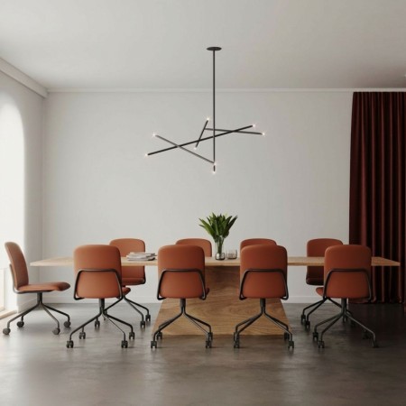 Chaise Hens HS 4K0 H en cuir cognac avec dossier haut et roulettes 2