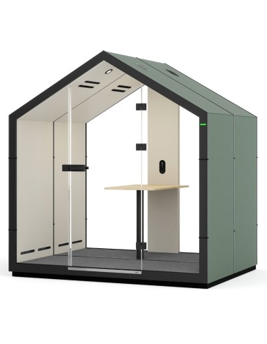 Cabine Treehouse deux places avec assises beiges et table intégrée. - Treehouse