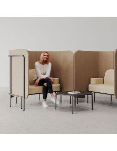 Espace lounge composé de modules Fora beige et marron, offrant un coin détente convivial. - Fora