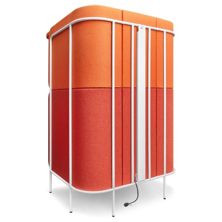 Cabine Leaf Pod haute en dégradé orange et rouge, offrant une zone d’isolement avec parois enveloppantes. - Leaf Pod