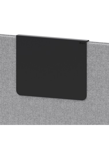 Support mural en métal installé sur une cloison, servant de base pour divers accessoires fonctionnels. - Accessoires