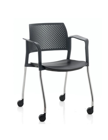 Détail du dossier ajouré de la chaise Kyos, design ergonomique et léger pour un usage intensif en entreprise