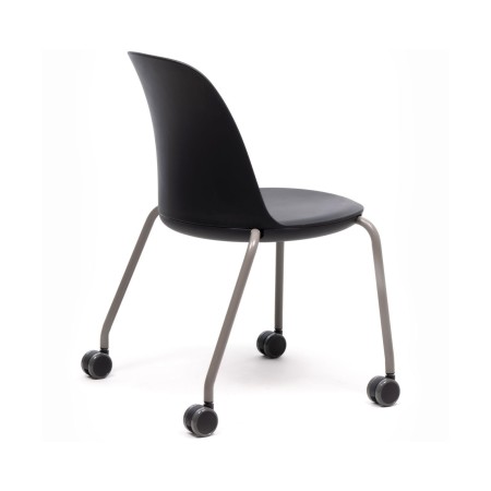 Chaise noire avec roulettes et structure plastique noire pour des salle de conférence modernes - HAALI