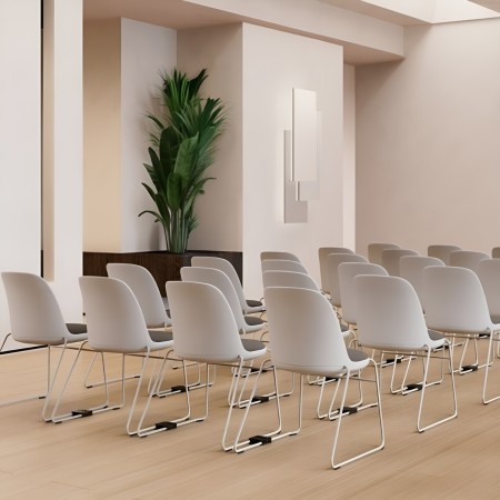 Chaise de réunion Haali HL 270 blanche avec piétement traîneau 2