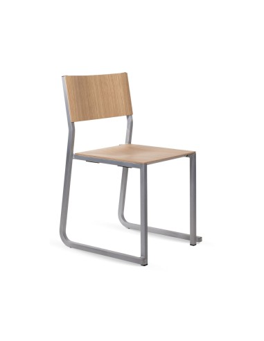 GT01 – Chaise empilable en métal avec assise en bois, parfaite pour les espaces modernes et polyvalents